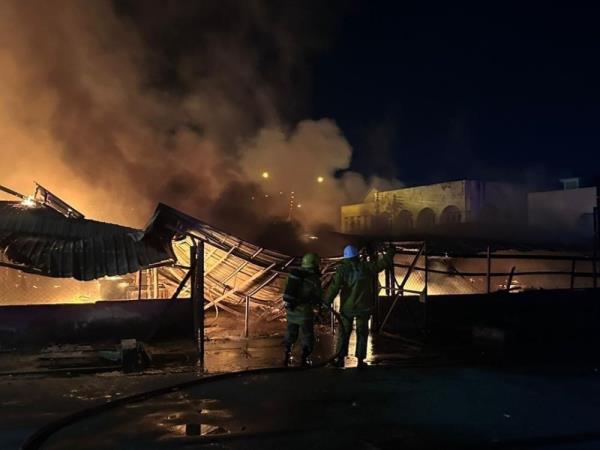 大火烧毁了怡保90%的Pasir Putih菜市场